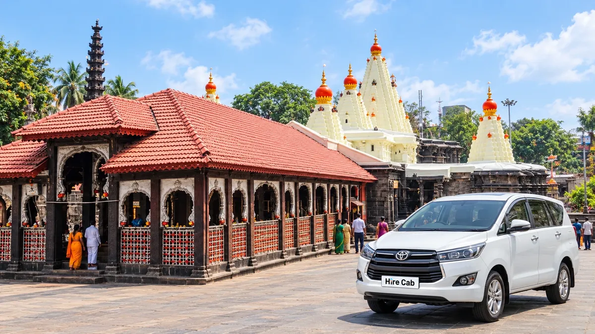 HireCab Innova Crysta at the Mahalaxmi (Ambabai) Temple, Kolhapur on a Pune to Kolhapur cab trip